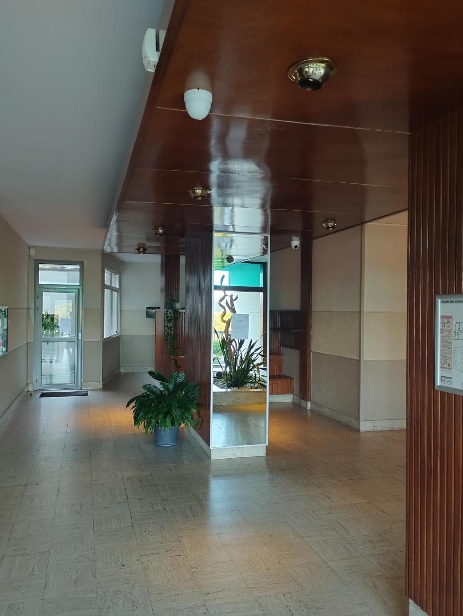 Chambrette Boulevard Des Pyrenees Hypercentre 10M Carre Wc Sur Le Palier, Porte40 Pau Exteriér fotografie